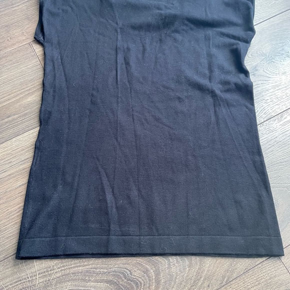 Contemporaine by Simons Black Top - Picture 4 of 4